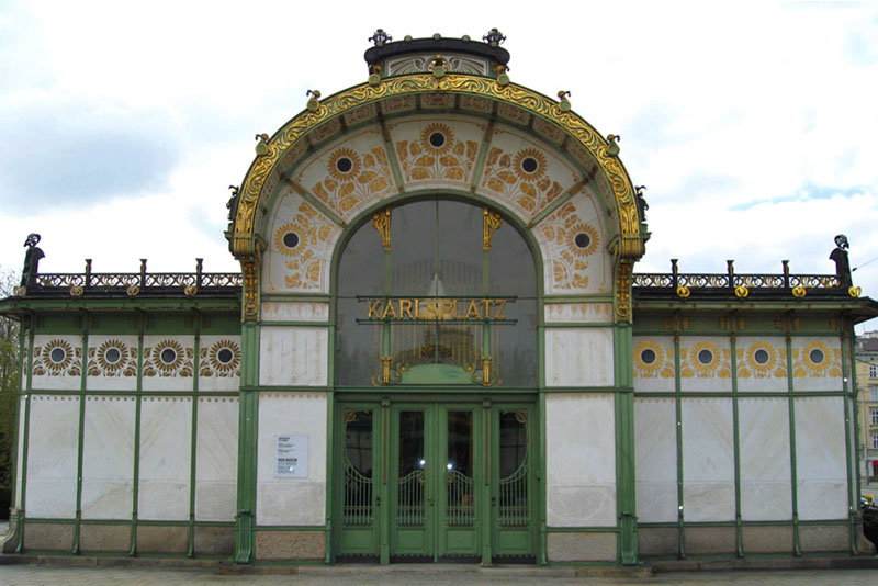 Jugendstilpavillon am Karlsplatz von Otto Wagner